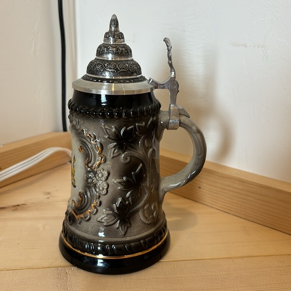 Original “king” hand painted beer stein - Picture 2 of 8